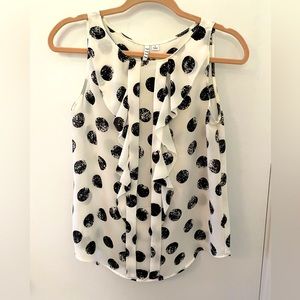 ELLE ruffle shell. Sz S
